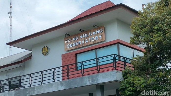 Budi Prianto, petugas Pos Pemantauan Gunung Kelud PVMBG