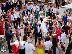 Jawara Kontes Foto Pernikahan FdB, Tak Kalah Romantis dari #BinJinWedding