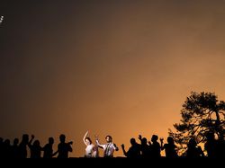 Jawara Kontes Foto Pernikahan FdB, Tak Kalah Romantis dari #BinJinWedding