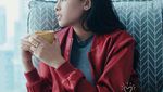 Serunya Maudy Ayunda Saat Ngopi hingga Kulineran di California