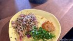 Lembut Juicy Ayam Gulung Isi Telur Asin di Gang Nikmat