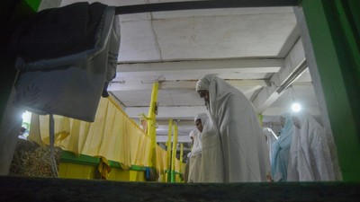Gelar Tarawih Kamis Malam, Tarekat Naqsabandiyah Mulai Puasa Hari Ini