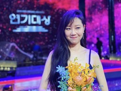 8 Potret Gong Hyo Jin, Pacar Kevin Oh yang Dapat Karangan Bunga Son Ye Jin