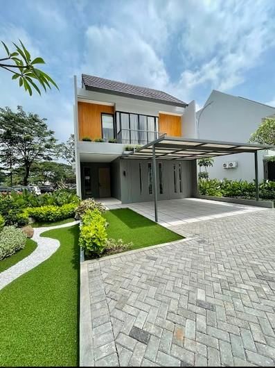 Grand Wisata