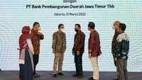 Implementasi secara komersial 4 Layanan Digital Security Telkomsel, yakni mencakupi Telkomsel SimSwap Solution, Telkomsel Advance Authentication, iOT Sphere dan SD Wan.