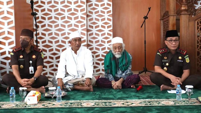 Kajati Banten Bertemu Ulama Abuya Muhtadi Dimyati, Ini yang Dibahas
