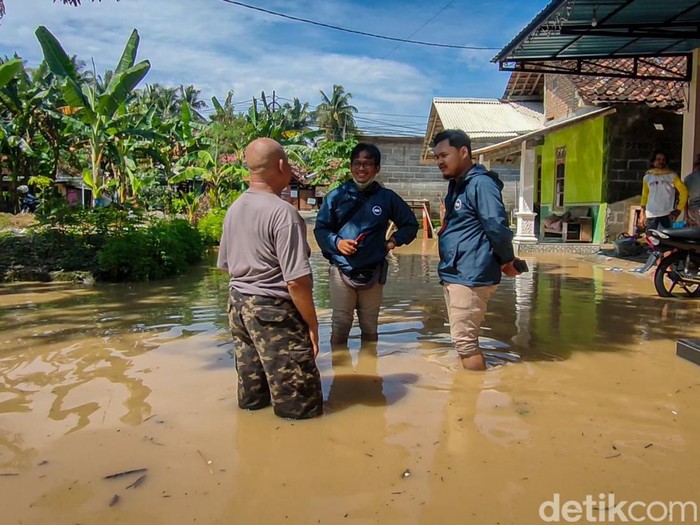 Kondisi banjir di Kaligintung Kidul, Temon, Jumat (1/4/2022).