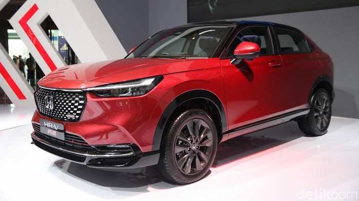 Laris Manis! Baru Sepekan, Honda All New HRV Sudah Terjual 3.403 Unit All New HR-V mendapatkan respon positif usai meluncur pada Rabu (23/3/2022). Sejak rilis di Tanah Air, angka pemesanan terus bertambah hingga sudah mencapai tiga ribu unit.