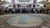 Melihat Pelaksanaan Salat Tarawih di Masjid Al-Azhar Jakarta