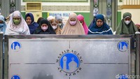 Kepala Kantor Masjid Agung Al-Azhar Iding berharap pelaksanaan Tarawih tahun ini berjalan dengan lancar. Bahkan kalau bisa seperti Ramadan saat sebelum pandemi COVID-19. 