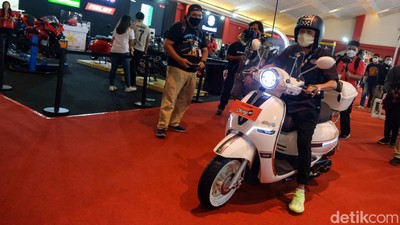 Meluncur di IIMS, Ini Wujud Keeway Shiny 150 Pesaing Vespa