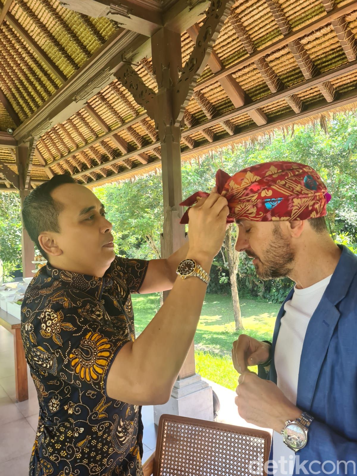 Memamerkan Kekayaan Alam dan Budaya Bali pada Dubes Rumania