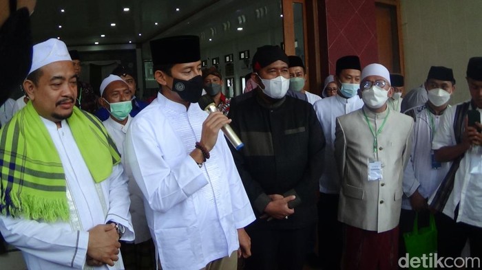 Menparekraf Sandiaga Uno saat menyatakan janjinya untuk mengembangkan wisata Pulau Gili Iyang Sumenep