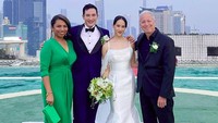 Janisaa Pradja dan Mike Lewis kini resmi jadi suami dan istri. Inilah momen foto bersama orang tua Janisaa Pradja. Foto: dok. Instagram Bindipack