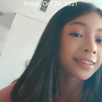 Azka Corbuzier sendiri telah memperkenalkan Nada sebagai adiknya. “Halo ini aku Azka, dan saya sedang bersama Nada. Ayah saya mengadopsi dia dan itu benar. Saya punya adik perempuan,” ujar Azka Corbuzier di podcast Close The Door sang ayah. Foto: Instagram/@nada_tarina_putri