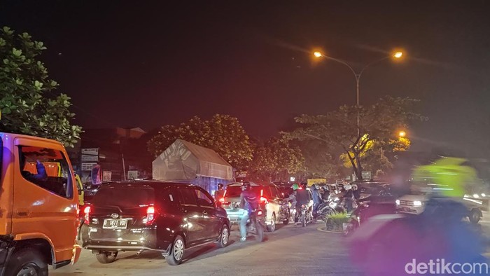 Pantauan lalu lintas di Jl Soekarno Hatta menuju Cibiru, Kota Bandung