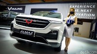 Bagi orang yang awam, mungkin menganggap mereka sebagai Sales Promotion Girl (SPG). Tapi ternyata istilah itu tidak tepat, yang benar adalah usher. Usher lebih ditugaskan sebagai pemanis produk kendaraan.   