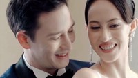 Pernikahan intim dan hanya dihadiri oleh keluarga pernah diungkapkan Janisaa Pradja menjadi impiannya. Mimpi itu kini terwujud. Foto: Instagram: @mike_lewis