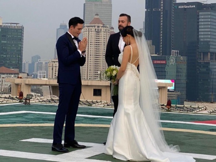Pernikahan Mike Lewis dan Janisaa Pradja Pernikahan Mike Lewis dan Janisaa Pradja