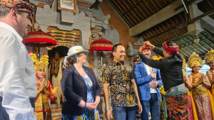 Pimpinan BKSAP Kenalkan Dubes Rumania Budaya Bali (dok.ist)