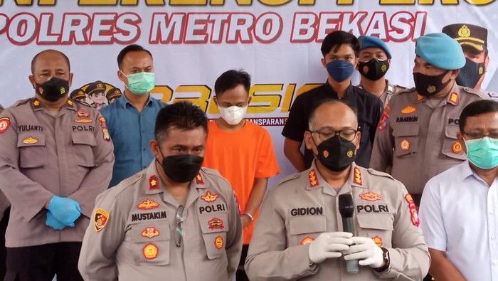 Polisi mengungkap pembunuhan yang mayatnya dibuang ke Kali Ulu, Bekasi