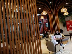 Potret Cafe Kekinian di Sarinah! Bukan, Ini Grapari Telkomsel