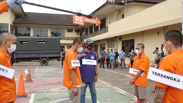 Rekonstruksi kasus tahanan narkoba Polres Cilegon dianiaya