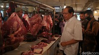 Kenaikan signifikan dialami oleh komoditas daging sapi, baik lokal maupun impor. Untuk daging sapi lokal, lonjakan harga terjadi dari Rp85.000 menjadi Rp140.000.  