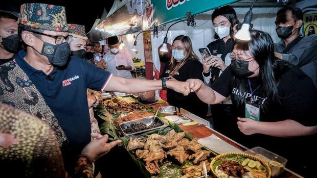 Bangkalan, Jawa Timur akan dikembangkan sebagai kawasan pariwisata halal. Hal ini sebagai upaya untuk membangkitkan ekonomi dan membuka peluang usaha pascapandemi.