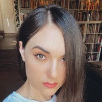 Jika kebanyakan mantan bintang panas beralih ke bisnis fashion seusai pensiun, Sasha Grey memilih merilis buku. Setelah pengumumannya berhenti jadi artis porno, ia meluncurkan Neu Sex. Adapun buku keduanya, Juliette Society, sebuah novel erotis.Foto: Facebook Sasha Grey