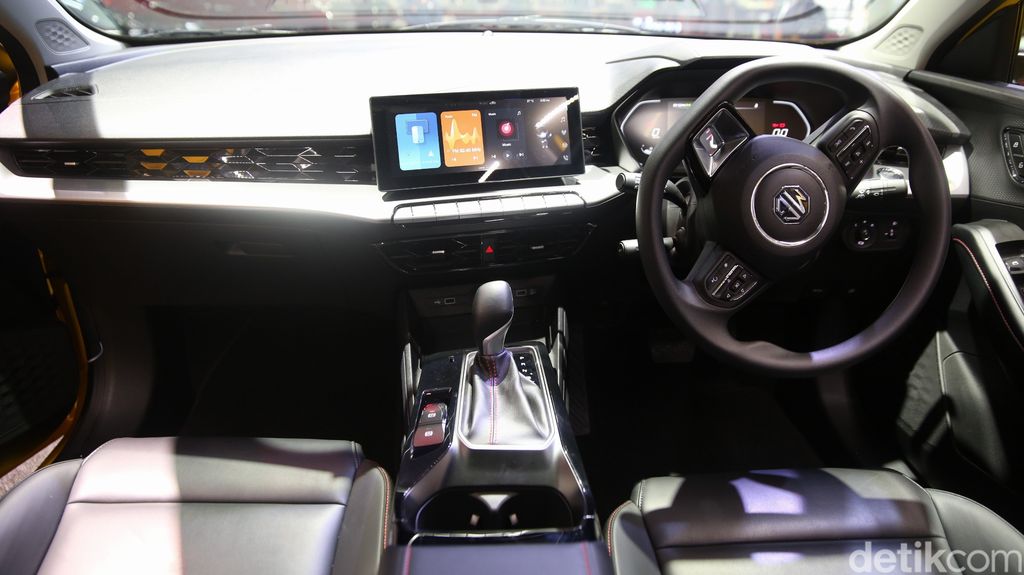 Brand mobil Inggris Morris Garage akhirnya mengumumkan harga jual MG 5 GT pada ajang Indonesia International Motor Show (IIMS) Hybrid 2022. Mobil bergaya Coupe 4 pintu yang sudah diperkenalkan sejak tahun ini akhirnya dijual mulai Rp 339,9 juta.