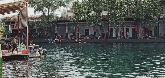 Warga Klaten serbu umbul dan objek wisata air untuk padusan, Jumat (1/4/2022)