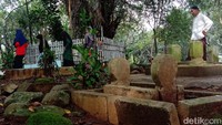 Meskipun ziarah kubur boleh dikerjakan pada saat menjelang Ramadan, sejatinya ziarah kubur tidak memiliki pembatasan waktu dalam pengerjaannya. Namun, berziarah kubur sebelum Ramadan tiba seakan sudah menjadi tradisi tersendiri bagi muslim di Indonesia.   