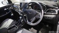 Lini produk Wuling yang dipamerkan terdiri dari Almaz Drive Unlimited Way, Almaz RS Intelligent Digital Car, sampai New Cortez Innovating Comfort Zone. Ketiga model ini dibekali inovasi modern, mulai Wuling Indonesian Command atau WIND yang ada di Almaz, Almaz RS, dan New Cortez. Kemudian, Internet of Vehicle (IoV) yang diaplikasikan di Almaz RS dan New Cortez. Lalu terakhir, Advance Driving Assistance System (ADAS) yang dibenamkan di flagship SUV Wuling, Almaz RS.  