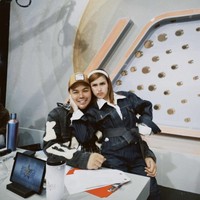 Semoga jodoh,” “Halalin dong segeraaa,” “Aaa cepettt halalin dongg kak igunn,” “Tiap hari bermesraan, terus kapan nikahnya….” “Kawal sampai KUA,” komentar sejumlah netizen melihat unggahan Ayu Ting Ting dan Ivan Gunawan. Foto: dok. Instagram @ivan_gunawan