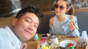 Gaya Keren Boy William Saat Jajan di Turki hingga Makan Bareng Kekasih
