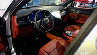 Apabila tidak tidak menemukan charging station di sekitar selama perjalanan, pengemudi juga tidak perlu khawatir karena Seres SF5 dilengkapi dengan fitur Intelligent Extended Range Technology.