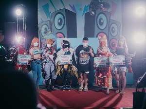 Cosplay Runway Meriahkan Karafuru Carnival