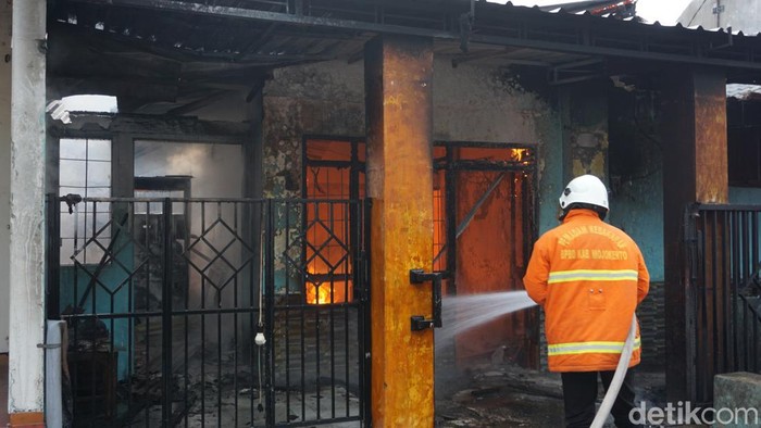 kebakaran di mojokerto