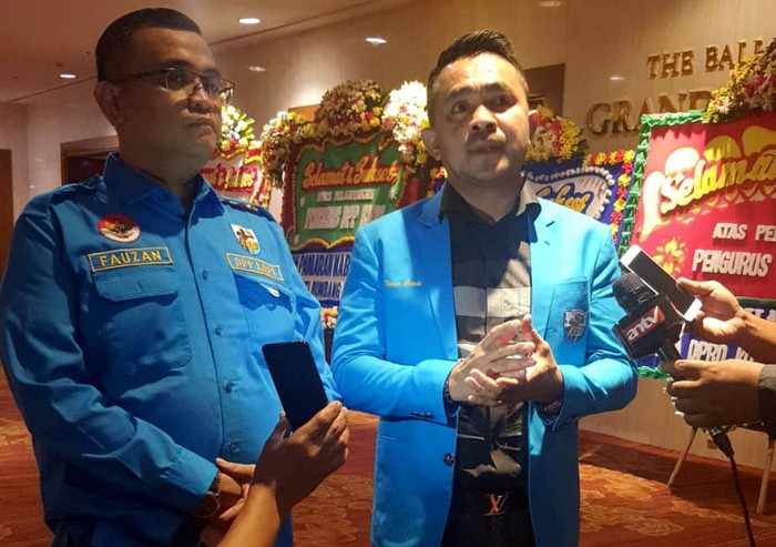 Ketua Umum DPP Komite Nasional Pemuda Indonesia (KNPI) La Ode Umar Bonte mengatakan, pemerintah perlu mengambil peran dan sikap untuk menyatukan organisasi kepemudaan KNPI yang terpecah-pecah menjadi beberapa kubu.