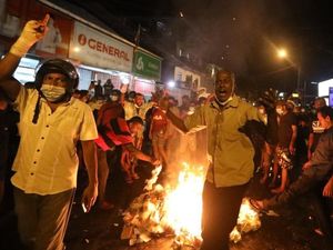 Krisis Pangan-BBM Picu Rusuh, Sri Lanka Umumkan Lockdown 36 Jam!