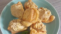 Variasi resep tahu goreng ini bisa jadi menu baru favorit seluruh keluarga. Namanya tahu walik aci dimana tahu Sumedang goreng diberi isian adonan aci yang mulur gurih. Bikin yuk pakai resep ini. Foto: detikfood 