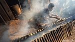 Manis dan Gurih Bisnis Lemang Jelang Ramadan