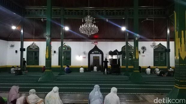 Masjid Al Wustho Solo.