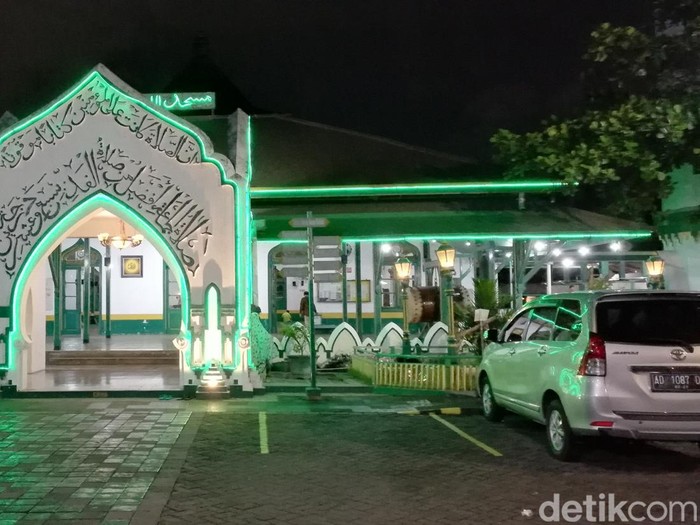 Masjid Al Wustho Solo.