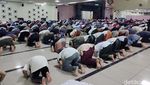 Salat Tarawih Pertama di Masjid Agung Rangkasbitung