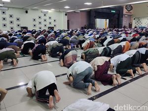 Jadwal Salat Fardu Sabtu 24 Agustus 2024 untuk Wilayah Jawa Timur