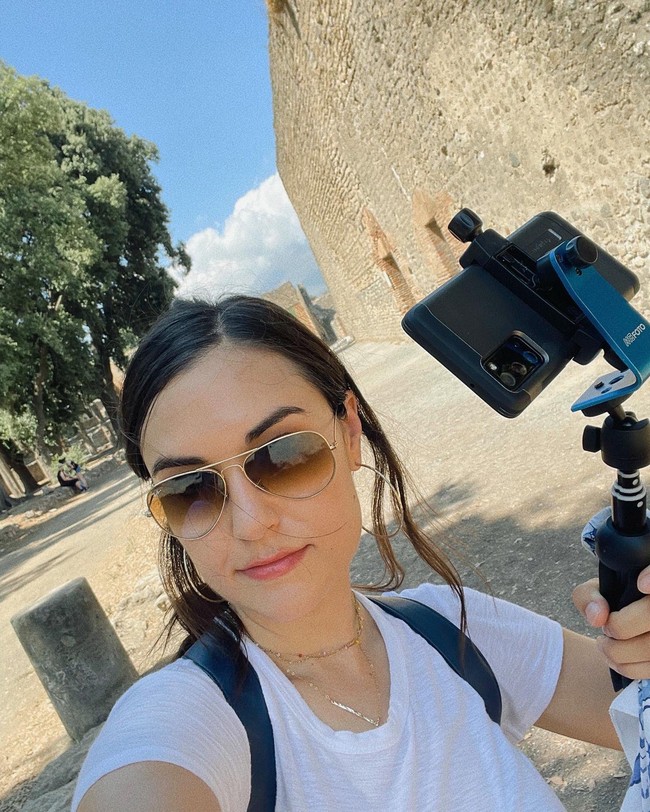 Dengan bagaimana media sosial telah berkembang, ada banyak personalisasi yang hilang. Tujuan dari ini adalah untuk menjelaskan dan berterima kasih kepada kalian semua. Sudah menjadi sebuah bukti bahwa masa-masaku sebagai artis film dewasa sudah kadaluarsa. Tenang saja, aku belum menemukan Jesus, tulis wanita yang mengaku tak percaya Tuhan itu.Foto: Twitter Sasha Grey