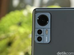 Unboxing Xiaomi 12, Si Ponsel Flagship Mungil