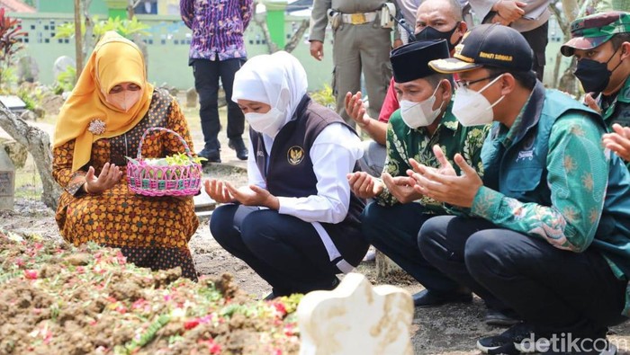 Gubernur Khofifah berziarah ke kediaman Sertu Eka yang tertembak di Papua